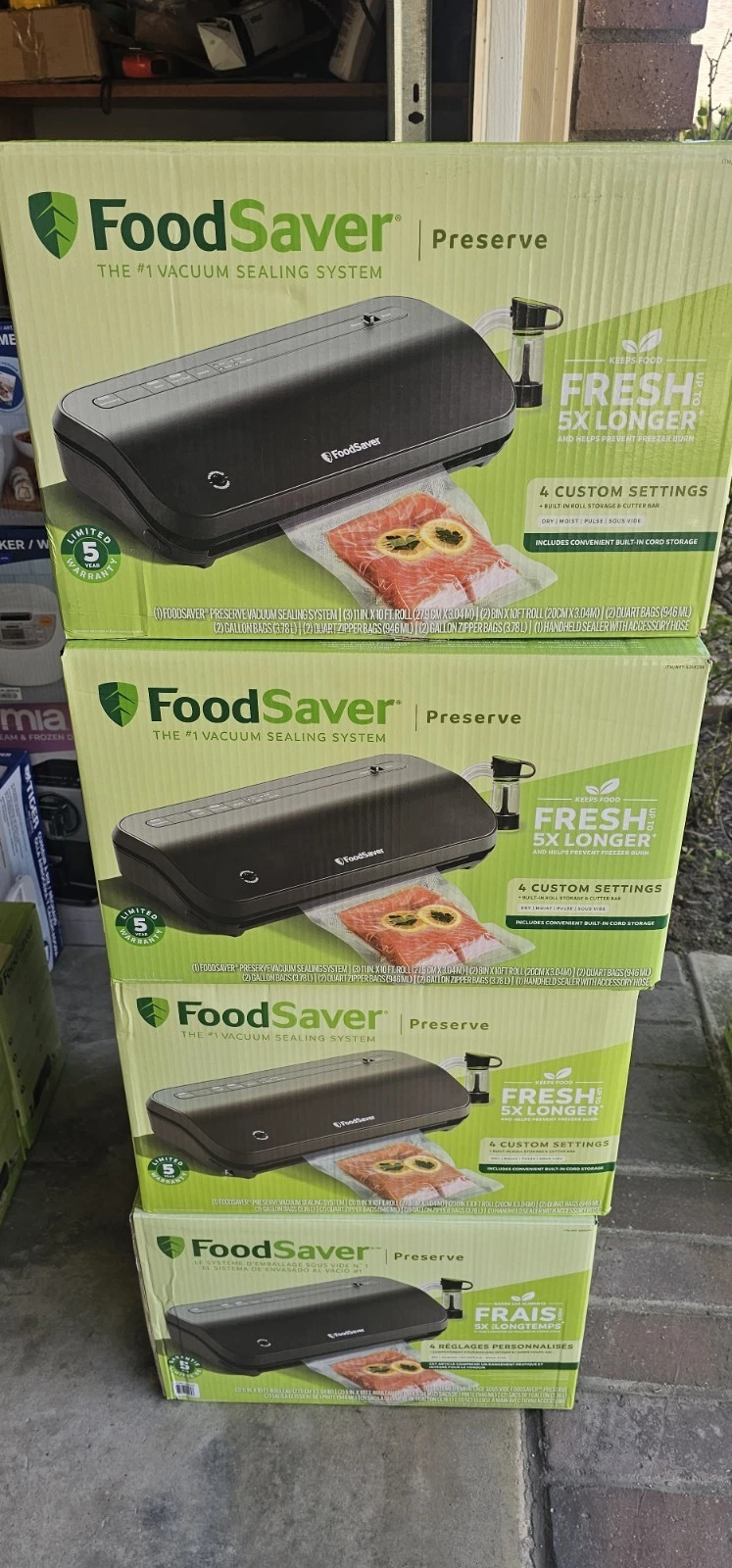 FoodSaver VS2280 Vacuum Sealing Food Storage System w/ Handheld + Bags & Rolls
Opens in a new window