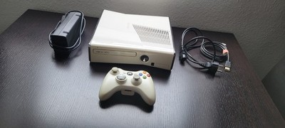 Xbox 360 Slim Weiß 4GB