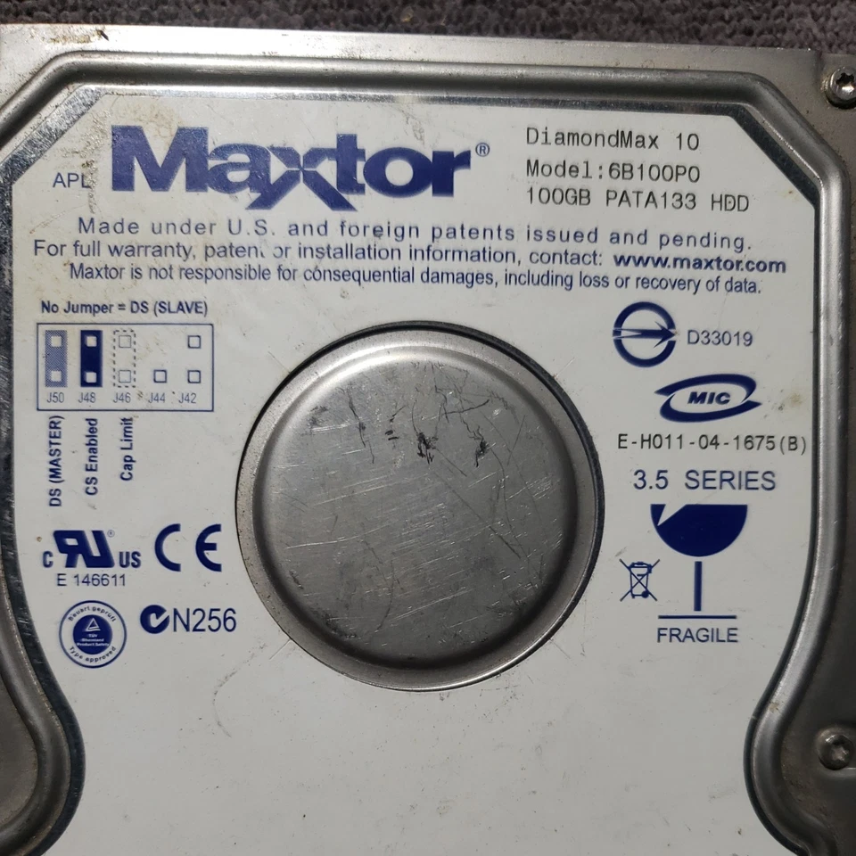 Maxtor DiamondMax 10 Model 6B100P0, 100GB PATA133, 3.5 Internal Hard drive - Image 3 of 4
