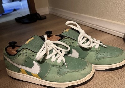 Authentic Nike SB Dunk Low Pro  Tokyo Taxi    2006 Release