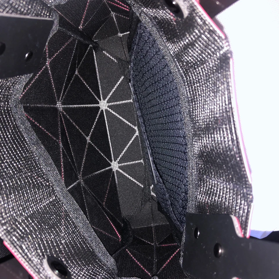 Bolso de Mano BAO BAO ISSEY MIYAKE Mini Quilates PVC Rosa Brillante *NUEVO Foto 3 de 4