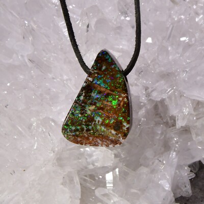 Boulder Opal Anhänger, Edelsteinanhänger (13113), gebohrt, opalisierendes Holz