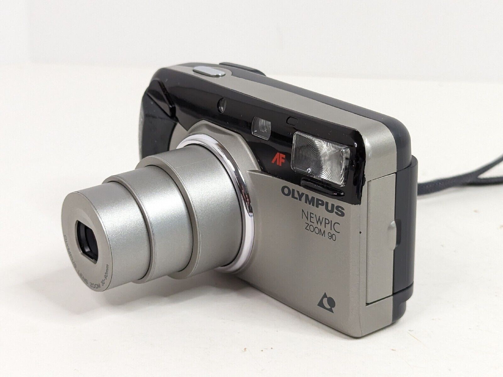 Olympus Newpic Zoom 90 Point & Shoot Film Camera w/Box & Instructions