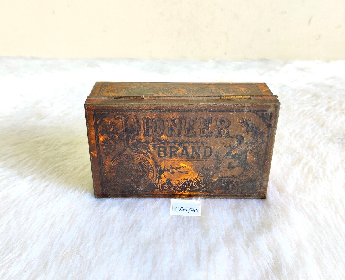 cavendish cigarettes 1920s Vintage Pioneer Brand Golden Flake Cavendish Cigarette Litho Tin Box  CG470