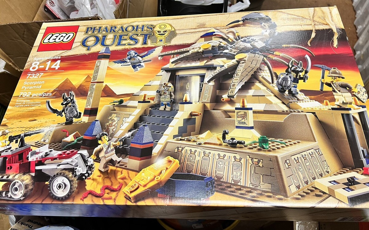 LEGO 7327 Pharaoh's Quest Scorpion Pyramid Egyptian Mummy Sphinx