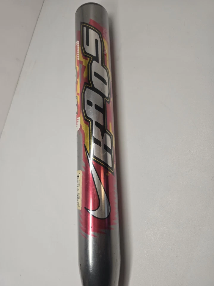 BATE DE SOFTBOL LANZAMIENTO RÁPIDO NIKE KAOS KEYSTONE 33"" 23 OZ PLATEADO  Foto 4 de 4