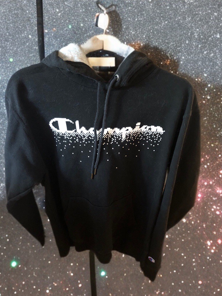 Sweatshirt Medium - image 1