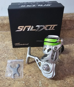Tsunami Salt X II 4000 Spinning Reel TSSTXII4000 Mint Condition w/ Box