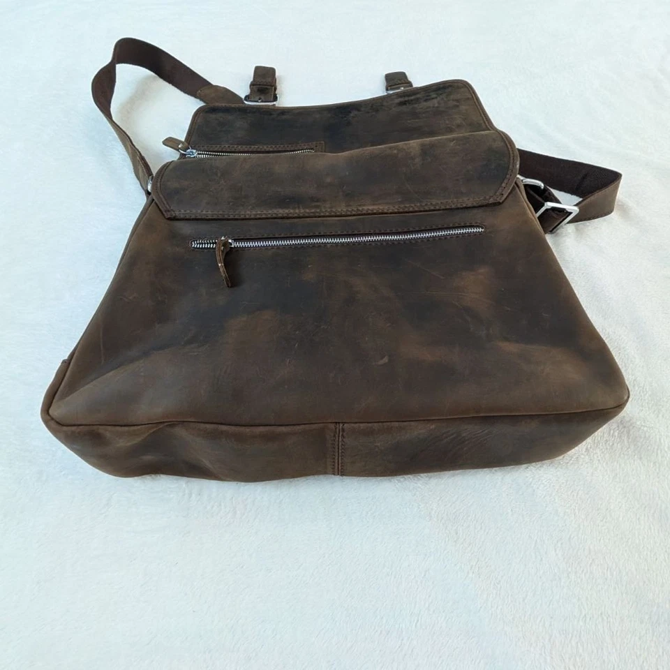 Vagabond Traveler Full Grain Cowhide Leather Casual Messenger Bag L60 - Image 2 of 4