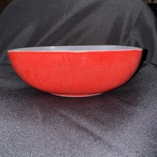 Vintage Pyrex Red Hostess Bowl 2 1/2 Qt  Ovenware.   