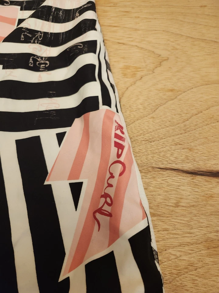 Rip Curl Lined Polyester Boardshorts Size 38 Triple Stiched Pink Zebra - Image 2 of 4