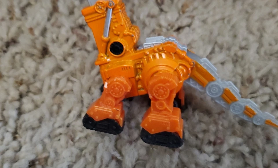 Литая под давлением строительная машина динозавр Dinotrux Skya длиной 4,5 дюйма 2015 Mattel - Изображение 2 из 4