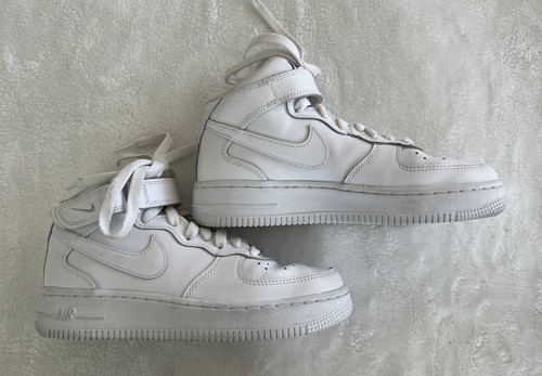 EUC Nike Air Force 1 Mid Youth Size 4Y "Triple White" (DH2933-111) Barely Worn! - Picture 4 of 12