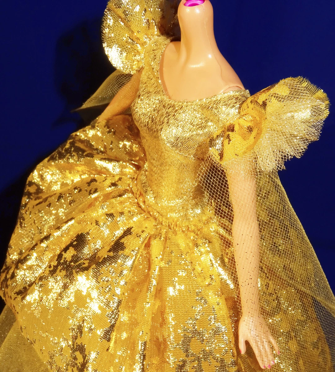 Robe avec feuille doré hot sale