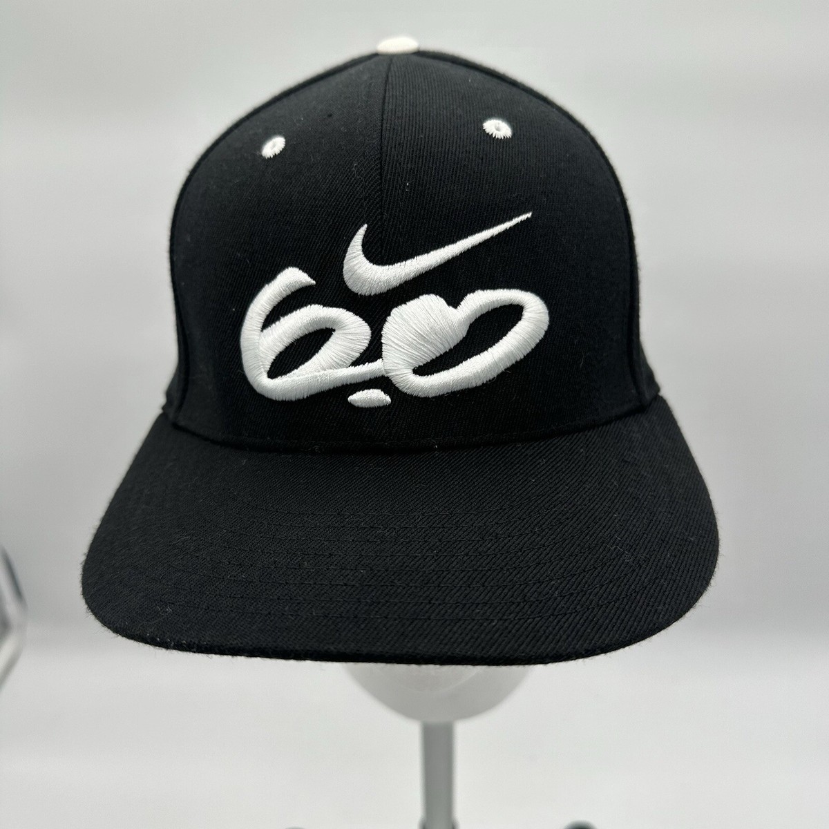 Nike 6.0 Fitted Hat S/M Small / Medium 369540-014 Flex fit Nike 6.0 Fitted Hat S/M Small / Medium 369540-014 Flex fit