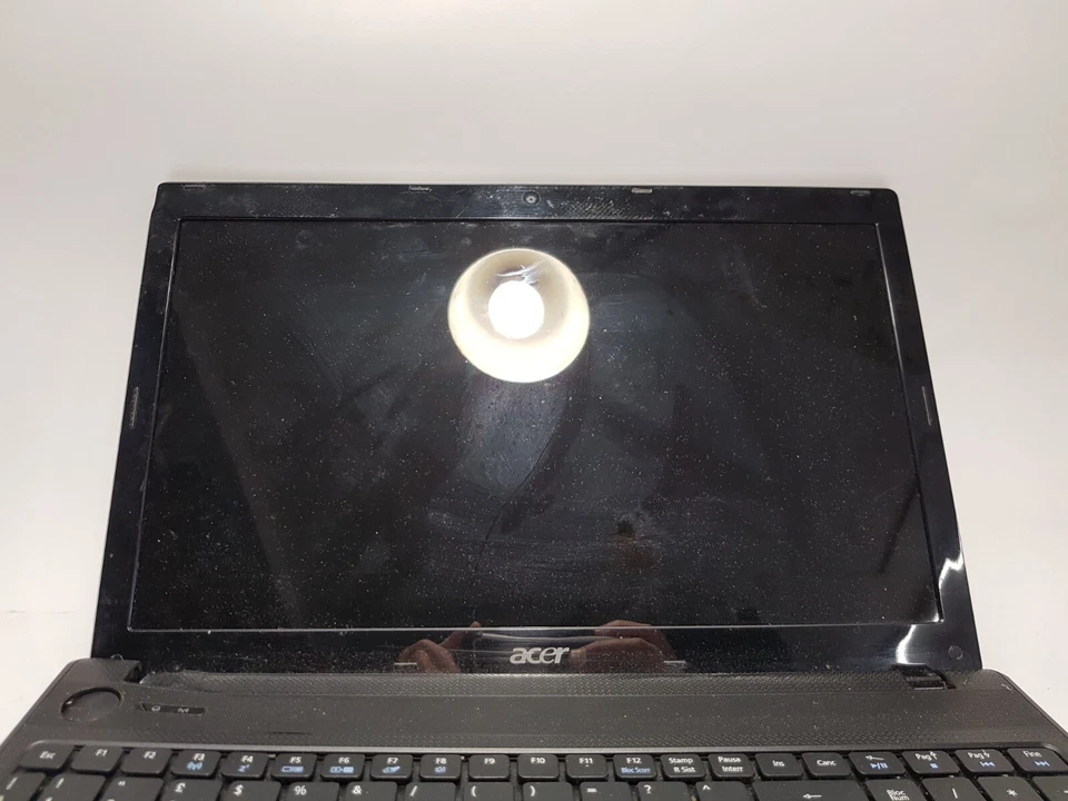 Acer Aspire 5742Z - Intel Pentium -  NO RAM - NO HDD - Immagine 3 di 4