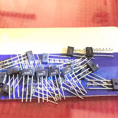 NEW LISTING30PCS/Lot New 2SB1398-P B1398 DIP3 Chips Transistors 100%   B3 #D3