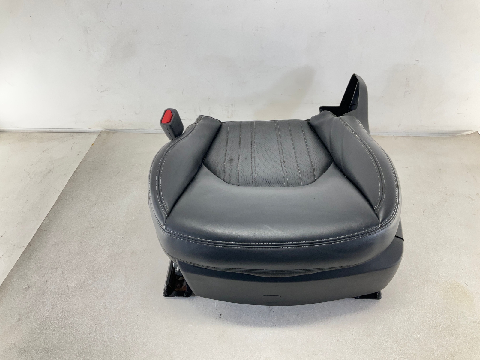17-20 MASERATI Levante Front Left Driver Lower Seat OEM C