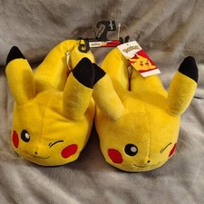 Pokemon Winking Pikachu Yellow Slippers Size 2/3 Boys Girls Nintendo Game Shoes