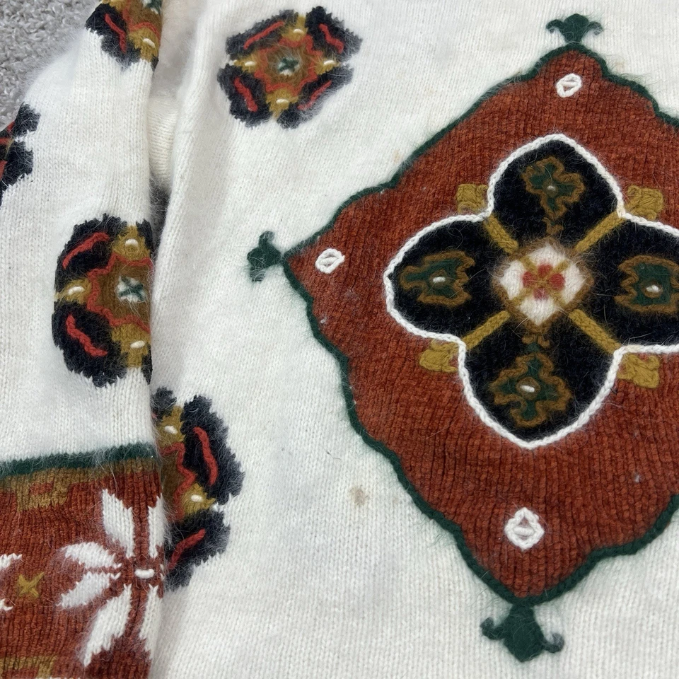 Vintage Rafaella Angora Lambswool Sweater White Western Aztec Isles Size Medium — 第 2/4 张图片
