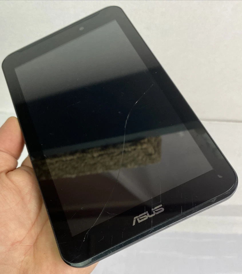 ASUS K01A MEMO PAD TABLET SOLD PARTS DOESN'T TURN ON BATTERY NEEDS REPLACEMENT - Image 3 of 4