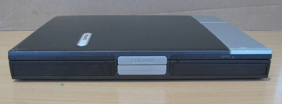 Compaq Evo N1020v 15" Laptop Pen4 2.0Ghz No Ram No CD-Rom No HDD No Adapter - Image 3 of 4