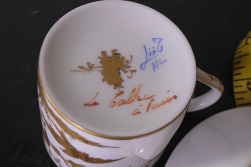 BERNARDAUD LIMOGES MOKKATASSE UND UNTERTASSE 1957 COMMERATE QUEEN ELIZABETH TO FRANCE - Bild 8 von 8