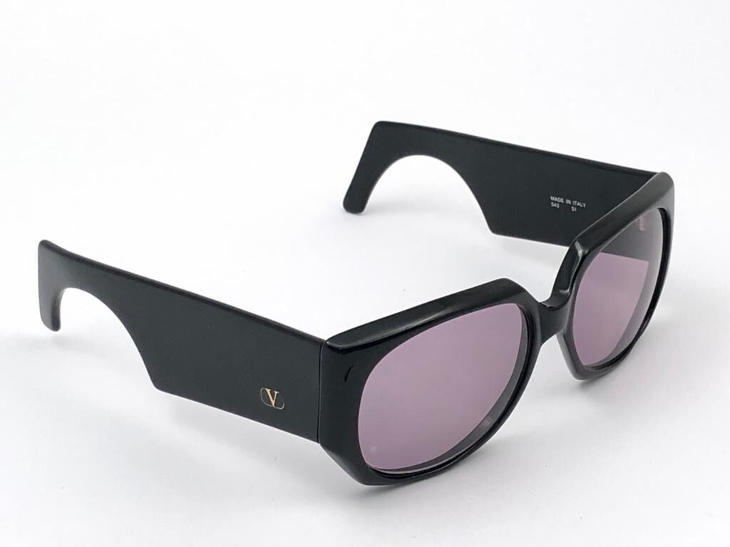 NEW VINTAGE VALENTINO V543 SLEEK BLACK MASK 1980'S ITALY