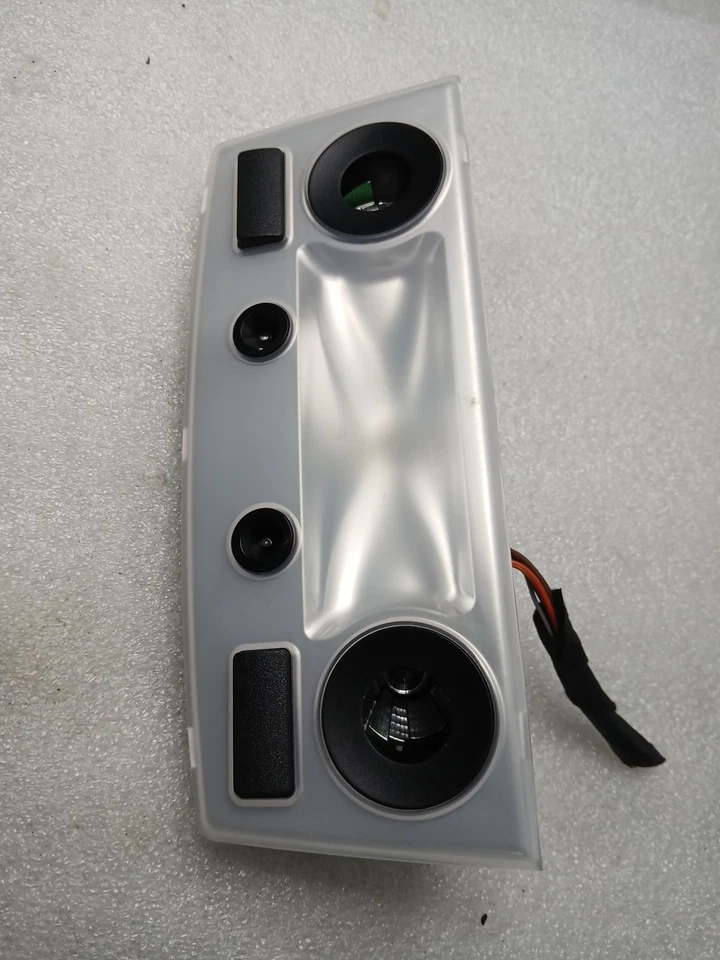04-10 Luz domo de lectura interior superior trasera BMW 525i OEM Foto 4 de 4