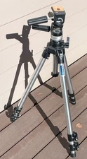 BOGEN MANFROTTO 3021 Tripod w/3029 3-way Head