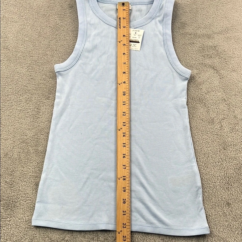 NUEVA CAMISETA SIN MANGAS J Crew M mezcla de algodón azul claro acanalada Foto 3 de 4