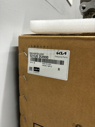 Kia Cerato/Optima/Rio/Stonic 1.6 Diesel Cylinder Head. Genuine Part: 521U52UH00 - Picture 16 of 17