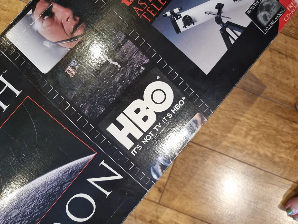 RARE Collectable HBO From The Earth To The Moon Astronomical Reflector Telescope - Image 4 of 4