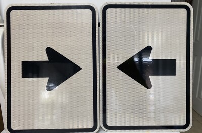 (2) Authentic New Traffic Street Signs Opposing Straight Arrows 21''X 15'' 11-13