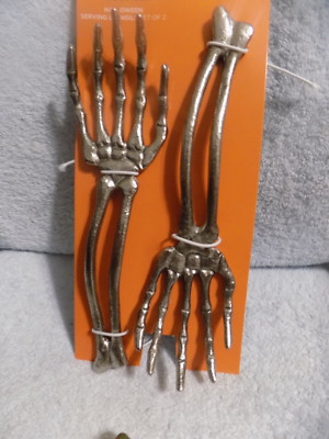 Set Of 2 Halloween Metal Serving Utensils Creepy Hands New In Package 11.5''