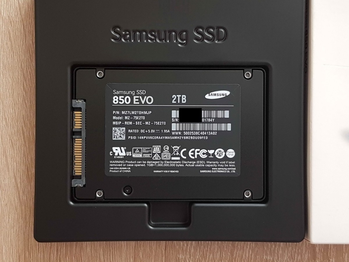 SSD Samsung 850 EVO 2TB MZ-75E2T0B MZ-75E2T0B/AM 2.5 SSD Samsung 850 EVO 2TB MZ-75E2T0B MZ-75E2T0B/AM 2.5