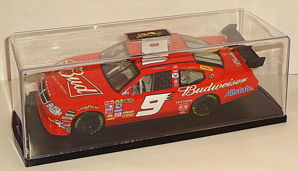 Winner's Circle 2008 Kasey Kahne No9 Budweiser Dodge Charger раскладушка 1:24 с чехлом - Изображение 2 из 4