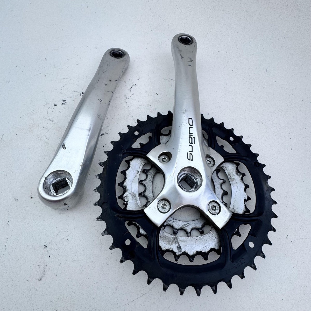 Sugino Triple Crankset 175 mm Square Taper 42/32/22 T Chainrings