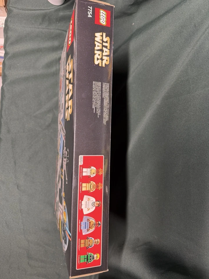 LEGO Star Wars 7754 HOME ONE MON CALAMARI STAR CRUISER New Sealed And Retired - Image 4 of 4