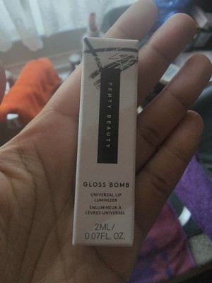 Brandneu verpackt Fenty Beauty 'Fussy' Gloss Bomb Lippenaufheller Reisegröße 2 ml
