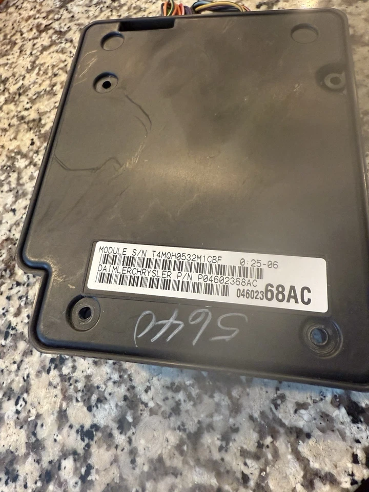 2002 CHRYSLER Sebring CONVERTIBLE bcm body control module P04602368AC - Изображение 2 из 4