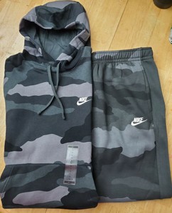 nike camo sweatsuit