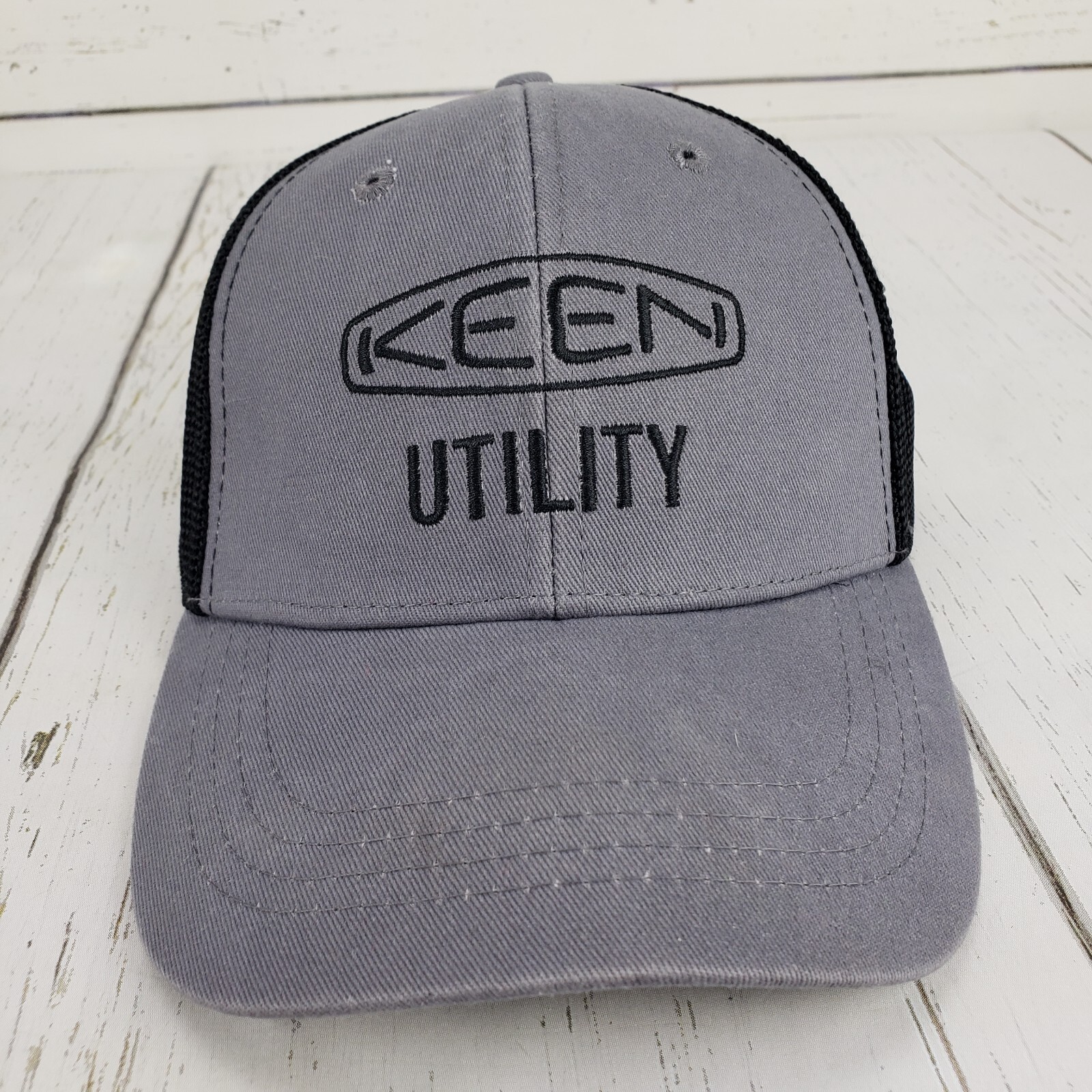 Cappello Berretto Keen Utility Trucker Grigio Nero Regolabile