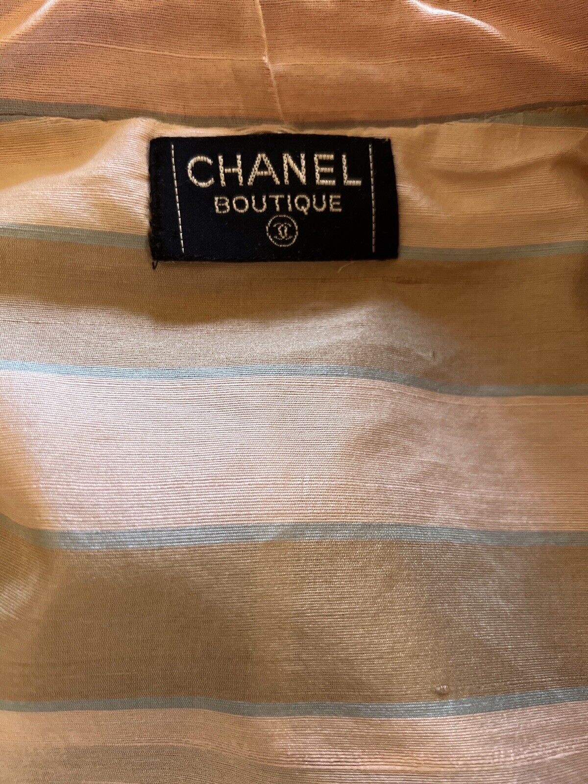Chanel Classic Vintage  Blazer Needs Relining OLD… - image 2