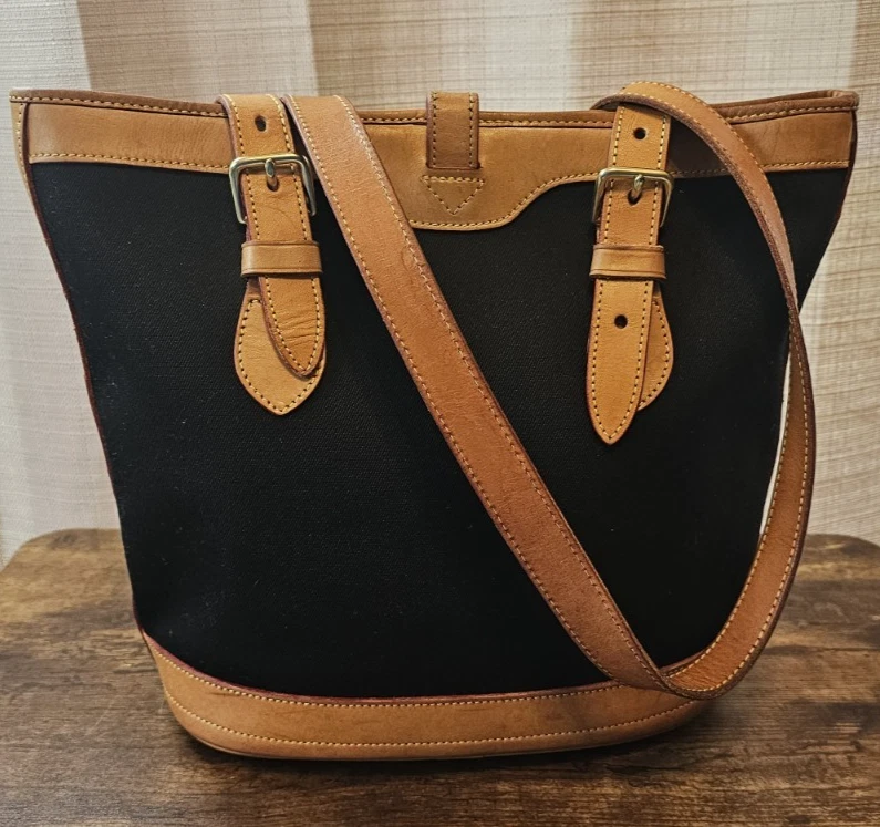 Borsa a tracolla vintage Dooney & Bourke nera tela bordo pelle secchiello USA