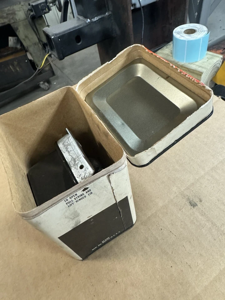 NOS 119515 4C 1964 Delco Remy Voltage Regulator GM - Image 4 of 4