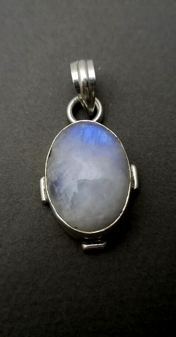 Pendentif Ancien En Argent Massif 925 Avec Une Pierre De Lune - Forme Papillon - Occasion