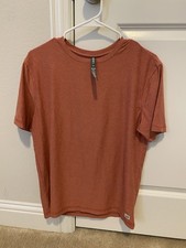 Vuori men short sleeve Tee Orange Size L New 