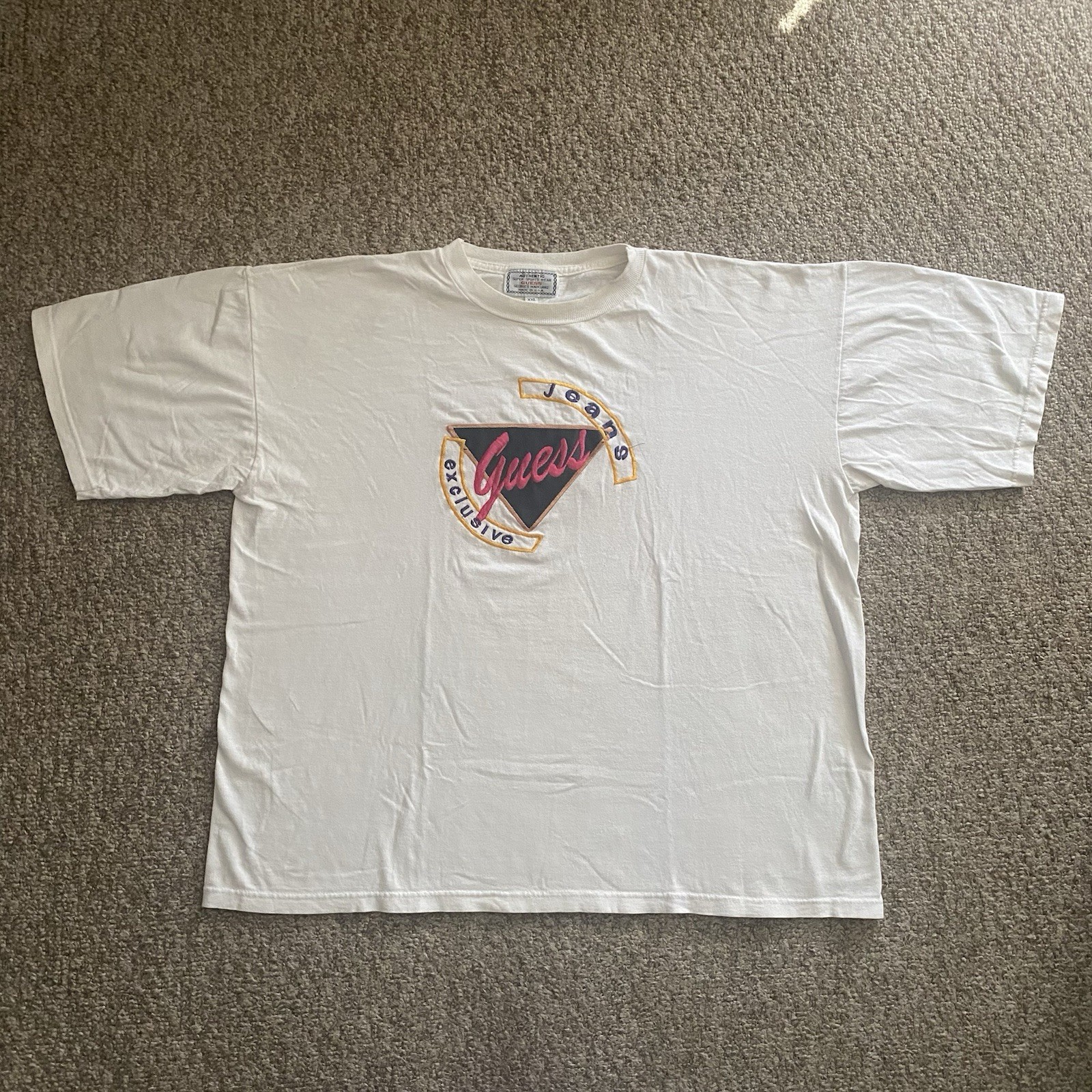 Guess Jeans T Shirt Mens 2XL White Shirt Sleeve Embroidered Logo Vintage READ