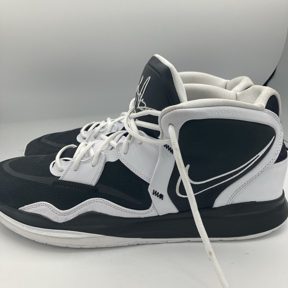 Nike Kyrie Infinity TB Mens Basketball Size 18 Black White 